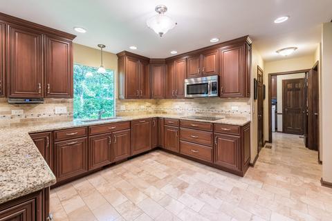 2 S335 Arrowhead Dr, Wheaton, IL 60189 photo 12