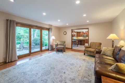 2 S335 Arrowhead Dr, Wheaton, IL 60189 photo 18