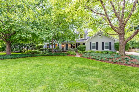 2 S335 Arrowhead Dr, Wheaton, IL 60189 photo 1