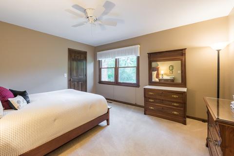 2 S335 Arrowhead Dr, Wheaton, IL 60189 photo 25