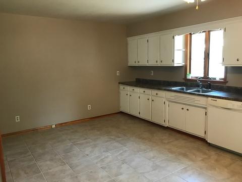 87 S 4080w Rd, Kankakee, IL 60901 photo 4