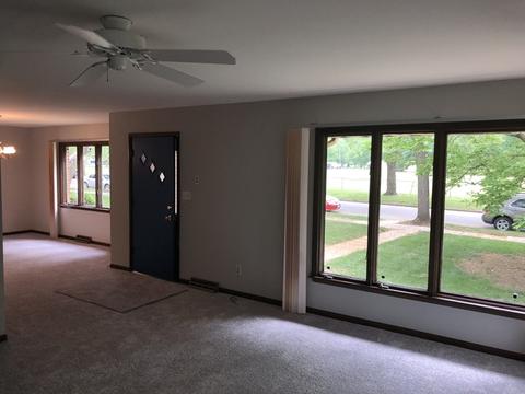 1255 S Osborn Ave, Kankakee, IL 60901 photo 2