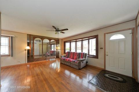 506 E Holly Ave, Mount Prospect, IL 60056 photo 2
