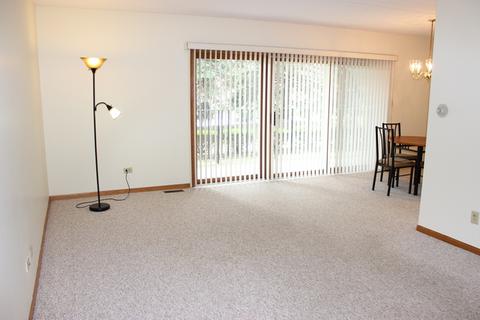 4933 E Circle Dr #107, Crestwood, IL 60445 photo 10