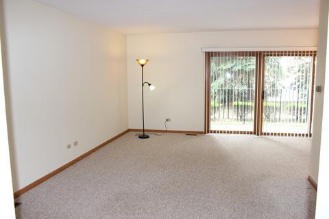 4933 E Circle Dr #107, Crestwood, IL 60445 photo 8