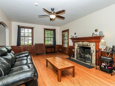 623 Orange St, Elgin, IL 60123 photo 5
