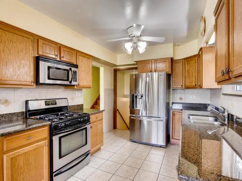 4105 W Devon Ave, Chicago, IL 60646 photo 3