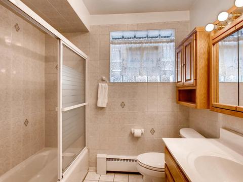 4105 W Devon Ave, Chicago, IL 60646 photo 11