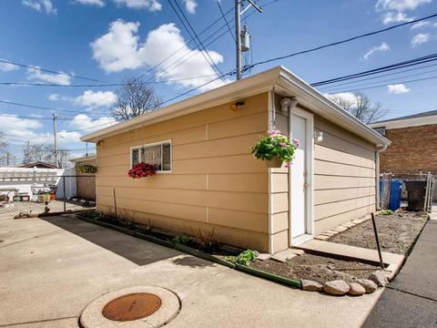 4105 W Devon Ave, Chicago, IL 60646 photo 15