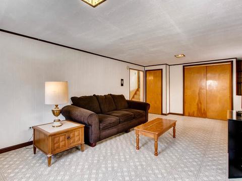 4105 W Devon Ave, Chicago, IL 60646 photo 13