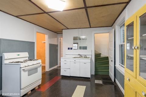 1727 N Ridgeway Ave, Chicago, IL 60647 photo 5
