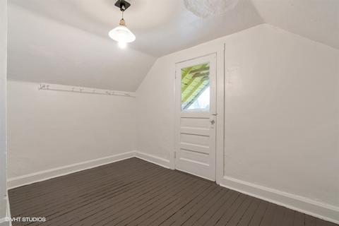 1727 N Ridgeway Ave, Chicago, IL 60647 photo 12