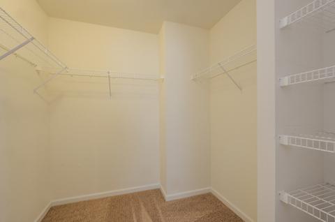 215 N Commerce St, Aurora, IL 60504 photo 12