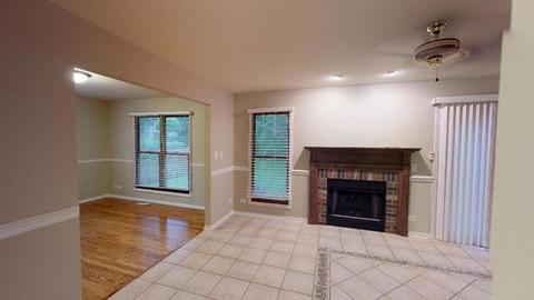 1124 Willoby Ln, Elgin, IL 60120 photo 7