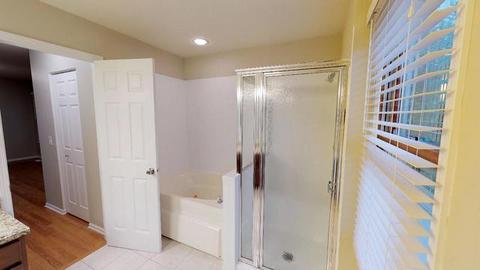 1124 Willoby Ln, Elgin, IL 60120 photo 16