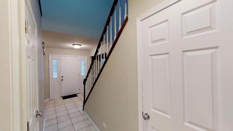 1124 Willoby Ln, Elgin, IL 60120 photo 5