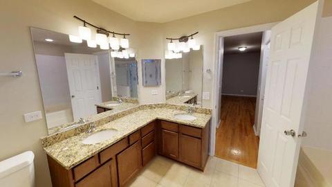 1124 Willoby Ln, Elgin, IL 60120 photo 15