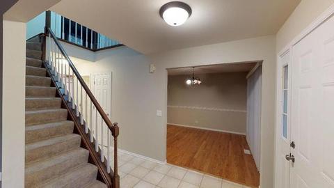 1124 Willoby Ln, Elgin, IL 60120 photo 2