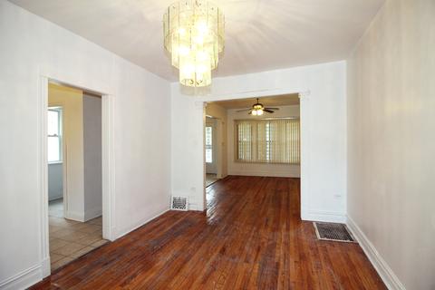 2728 E 77th St, Chicago, IL 60649 photo 3