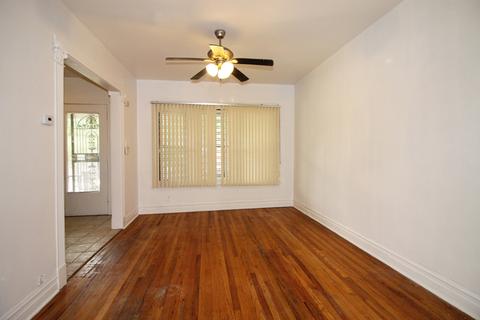 2728 E 77th St, Chicago, IL 60649 photo 5