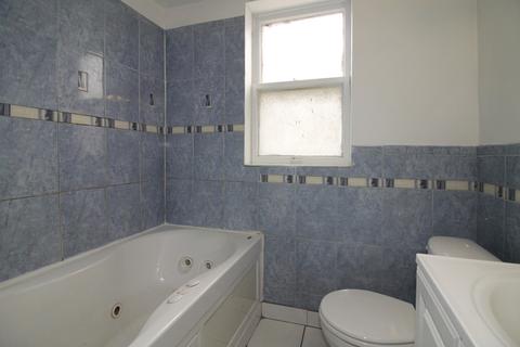 2728 E 77th St, Chicago, IL 60649 photo 9