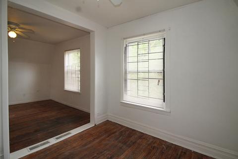 2728 E 77th St, Chicago, IL 60649 photo 6