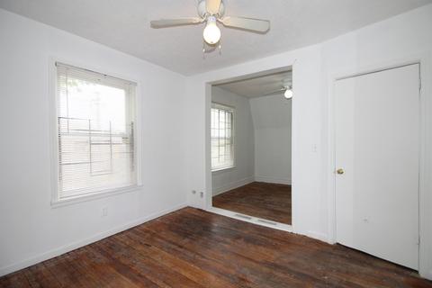 2728 E 77th St, Chicago, IL 60649 photo 7