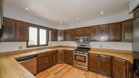 207 Deerpath Dr, Minooka, IL 60447 photo 5