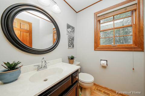 1914 Buckingham Dr, Wheaton, IL 60189 photo 10
