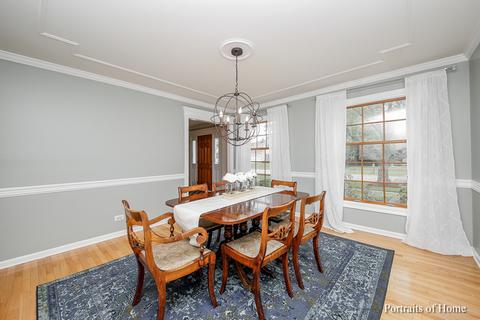 1914 Buckingham Dr, Wheaton, IL 60189 photo 4