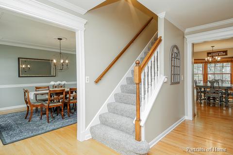 1914 Buckingham Dr, Wheaton, IL 60189 photo 3