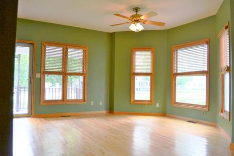 255 E 6th Ave, Clifton, IL 60927 photo 4