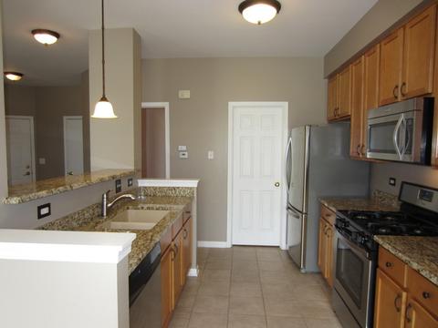 24064 Walnut Cir, Plainfield, IL 60585 photo 2