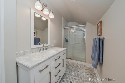 819 Stoddard Ave, Wheaton, IL 60187 photo 16