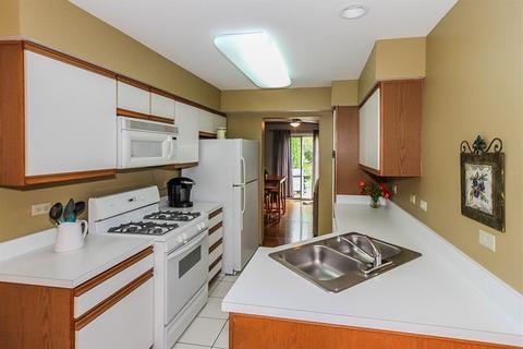1049 Georgian Pl, Bartlett, IL 60103 photo 8
