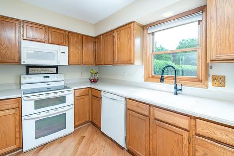 2935 Compton Rd, Aurora, IL 60504 photo 3