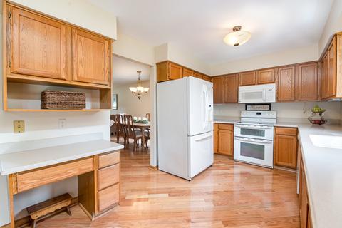2935 Compton Rd, Aurora, IL 60504 photo 4