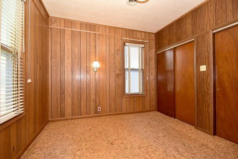 307 Forest Ave, Aurora, IL 60505 photo 3