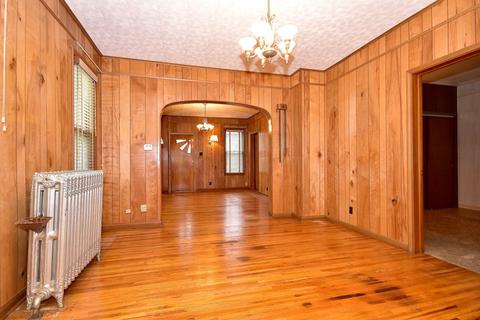 307 Forest Ave, Aurora, IL 60505 photo 12