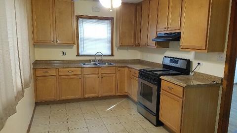 8544 State Rd, Burbank, IL 60459 photo 3