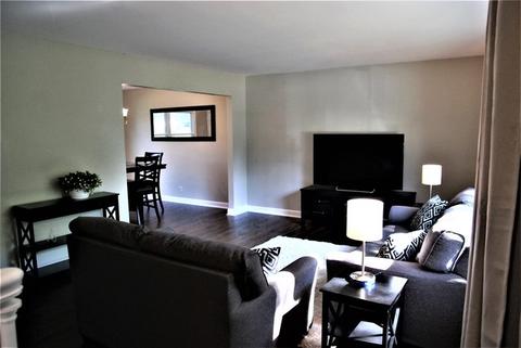 355 Stoney Brook Ct, Algonquin, IL 60102 photo 8
