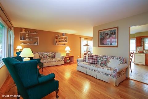 325 Robert Ave, Wheeling, IL 60090 photo 4