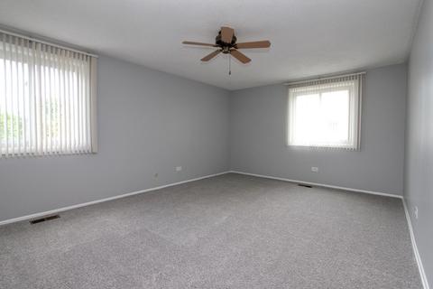 844 Oxford Pl, Wheeling, IL 60090 photo 9