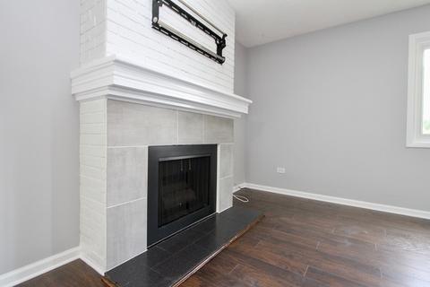 844 Oxford Pl, Wheeling, IL 60090 photo 3