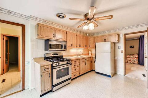 3501 Ashley Dr, Glenview, IL 60025 photo 8