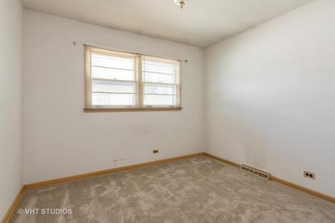 562 Florian Dr, Des Plaines, IL 60016 photo 9
