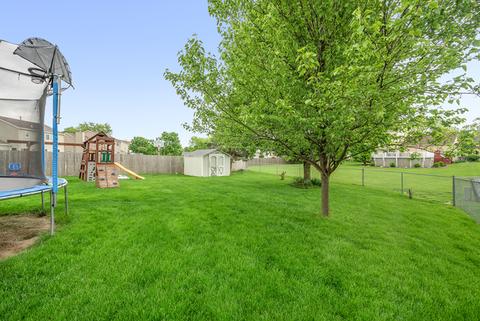 1421 Knotty Pine Dr, Elgin, IL 60123 photo 25