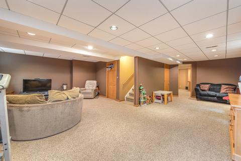 1421 Knotty Pine Dr, Elgin, IL 60123 photo 20