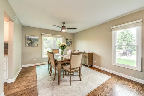 1421 Knotty Pine Dr, Elgin, IL 60123 photo 4