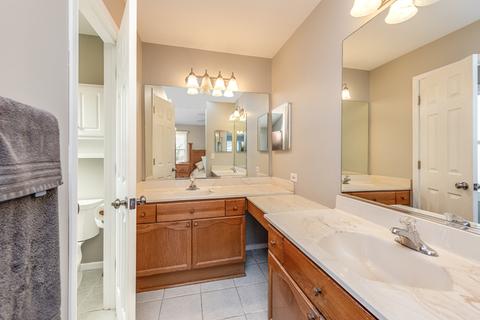 1421 Knotty Pine Dr, Elgin, IL 60123 photo 16